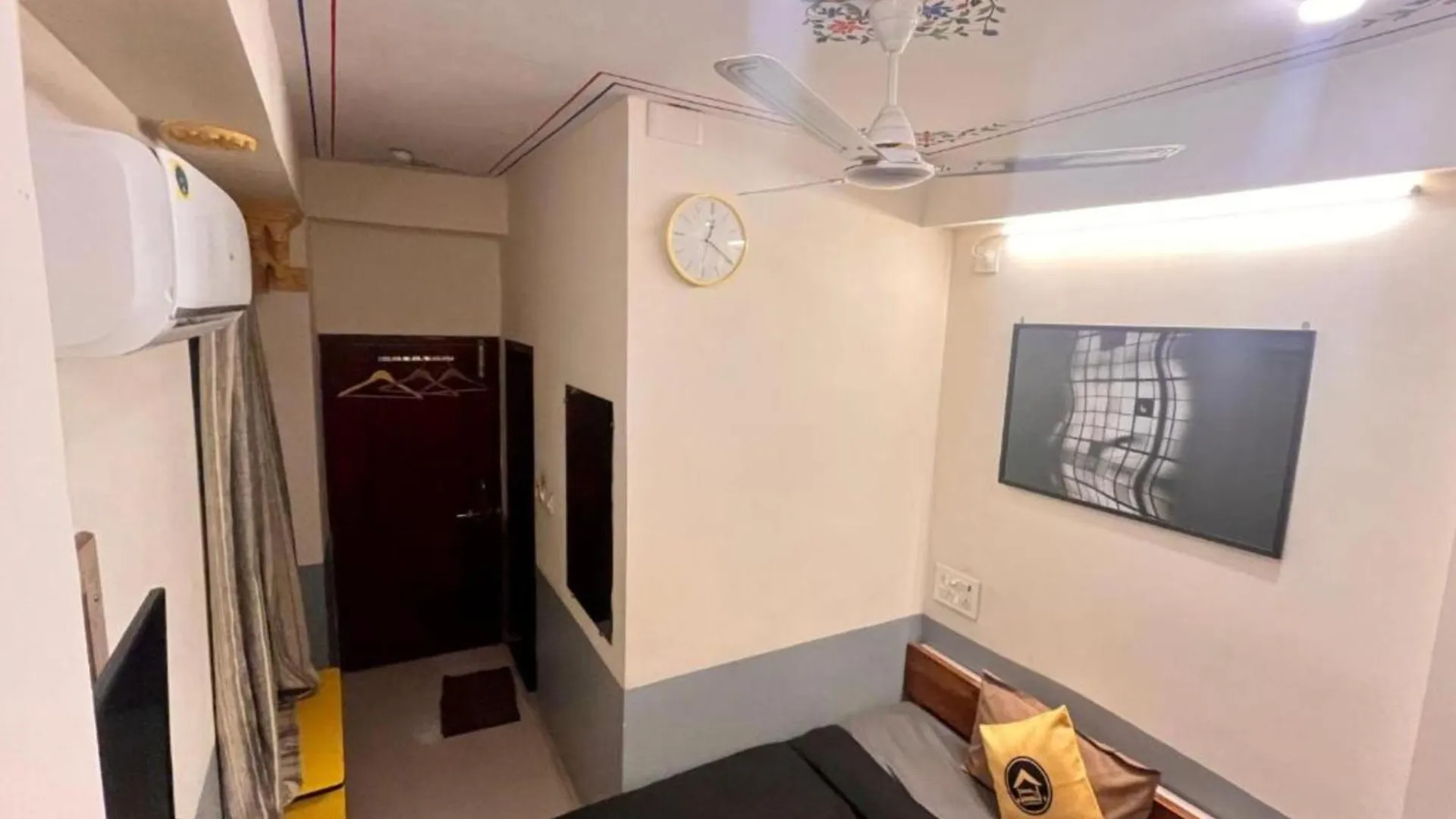 The Hosteller Udaipur 0*,  India